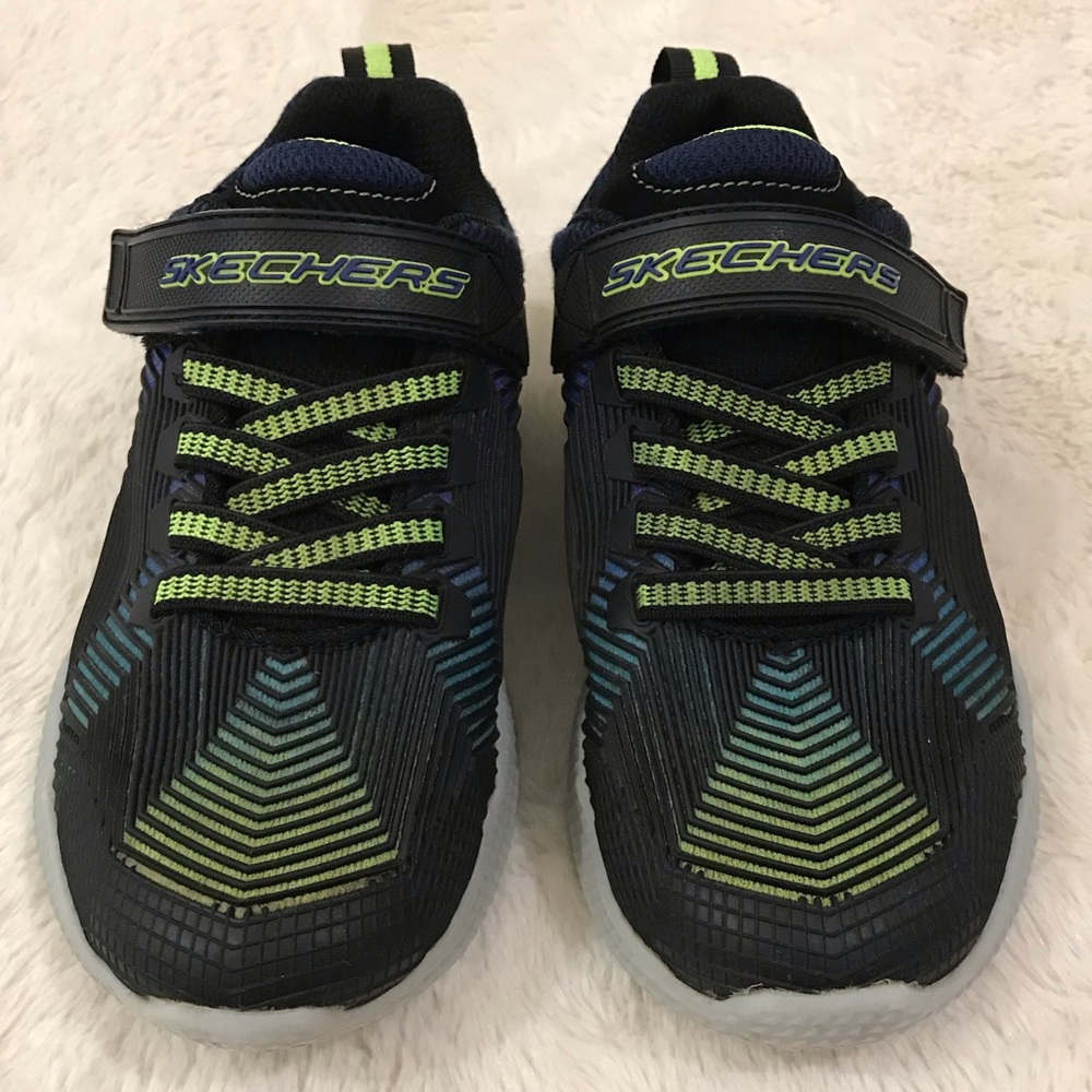 Boys sketchers